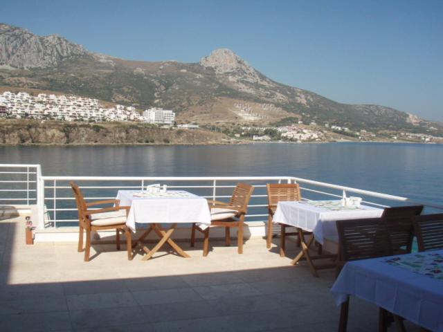 Reyhan Hotel Karaburun  Esterno foto